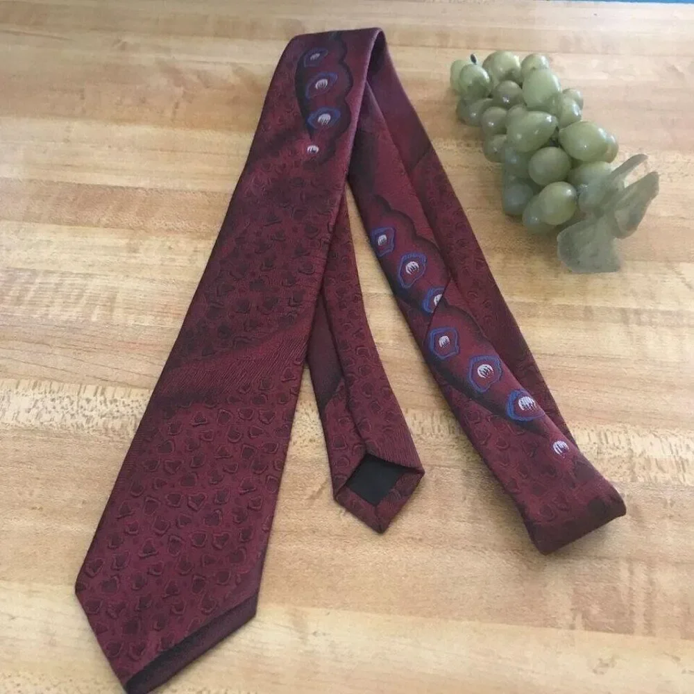 1140 CHRISTOPHER BERNARD ,Burgandy Skinny NECKTIE 58 in X 2.75 in